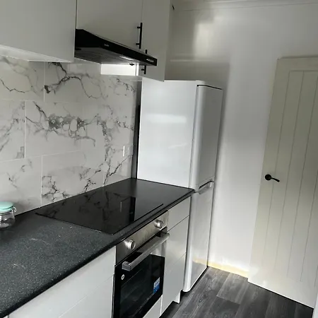 Apartment Comfy 2 Bedrooms Near #nec #nia #birmingham Airport Bhx #heartlands Hospital #city Centre Birmingham