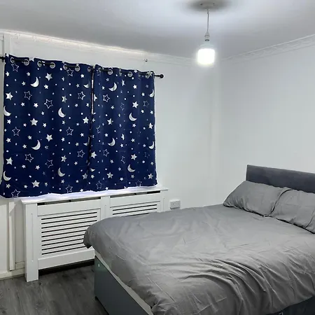 Comfy 2 Bedrooms Near #nec #nia #birmingham Airport Bhx #heartlands Hospital #city Centre Apartment *