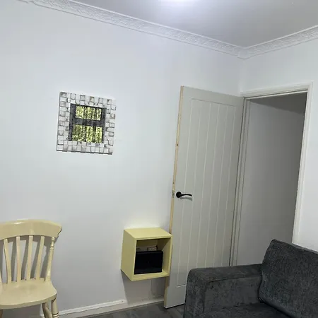 Apartment Comfy 2 Bedrooms Near #nec #nia #birmingham Airport Bhx #heartlands Hospital #city Centre Birmingham